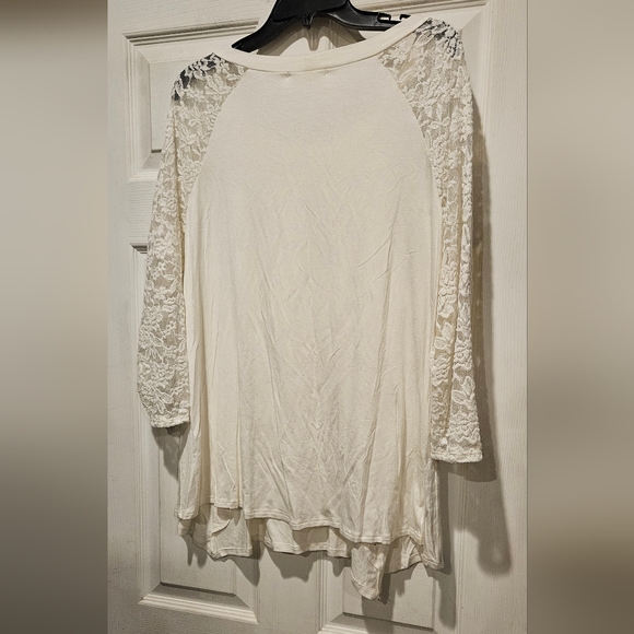 EMERALD TOP - Picture 2 of 2